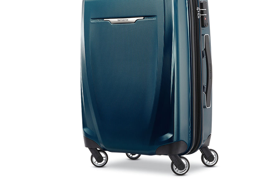 Samsonite Winfield 3 DLX spinner luggage
